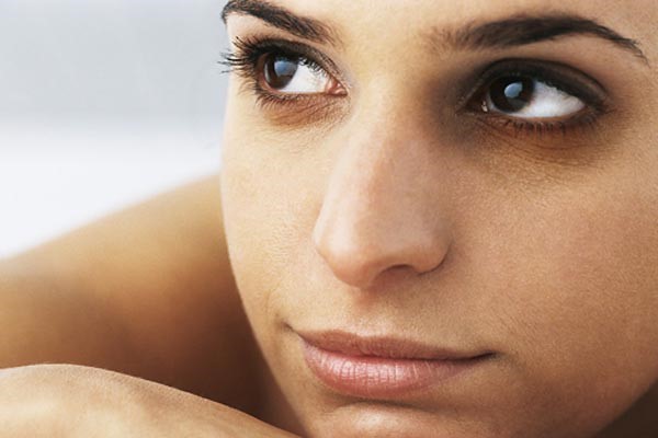 remove dark circles under the eyes