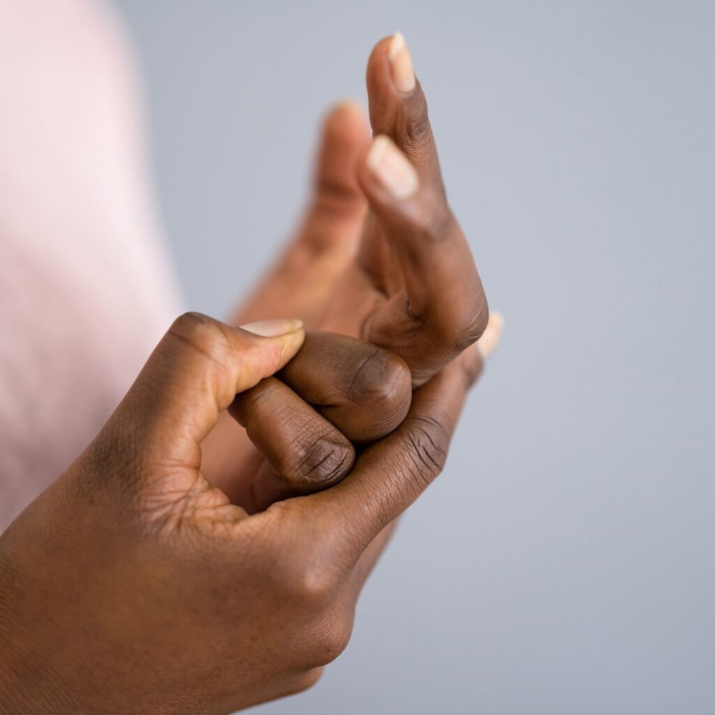 The Truth About Why You Can't Stop Cracking Your Knuckles