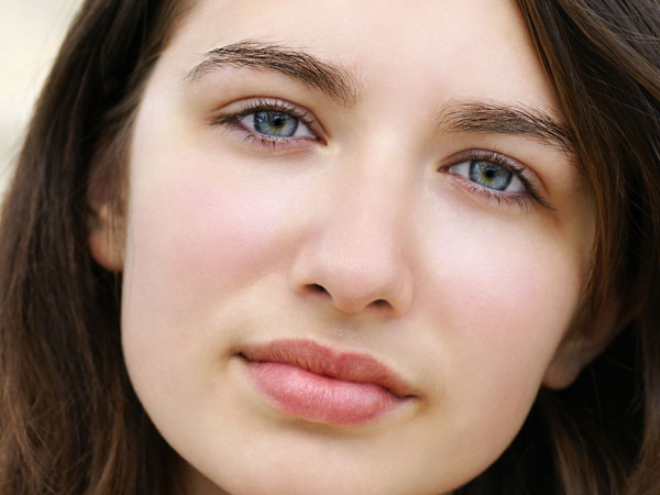 How to look Decent and Naturally Beautiful Without Makeup