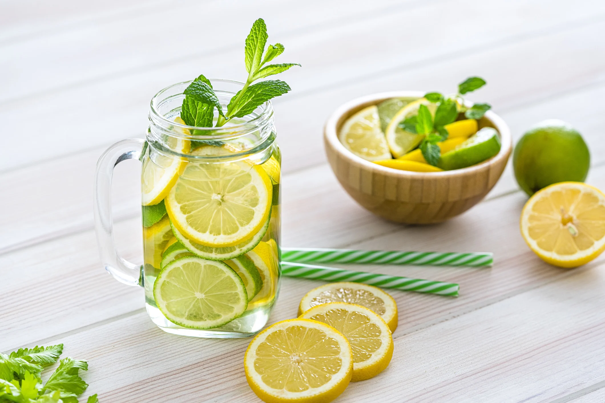 10 Health Benefits of Drinking Lemon Water Every Morning in Summer