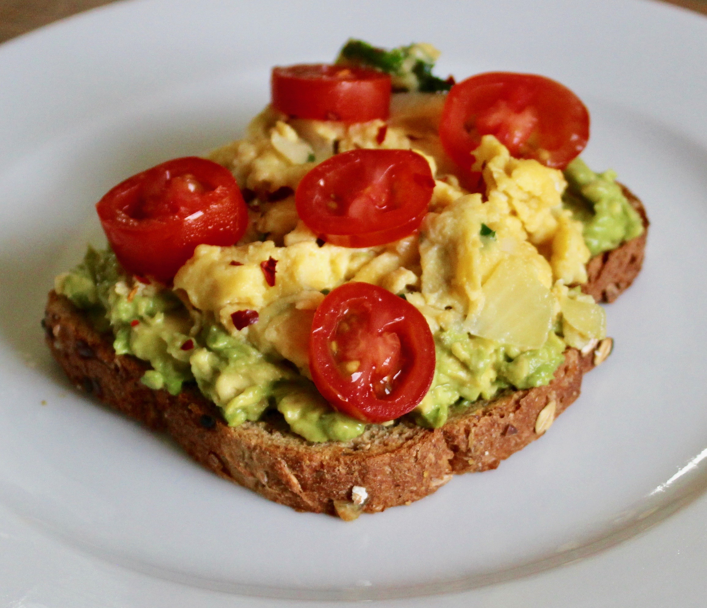 Avocado Toast with Egg: A Trendy and Satisfying Breakfast in Under 10 Minutes