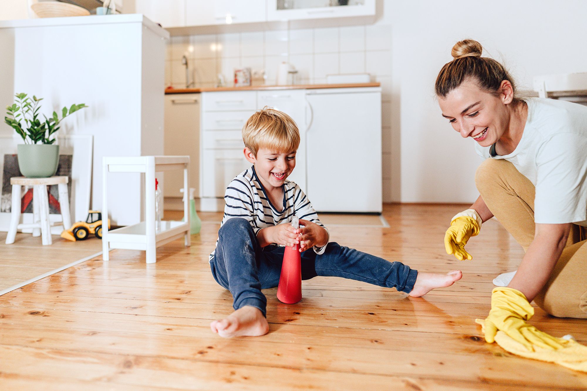 Natural Cleaning Products: Making Your Home Sparkling Clean without Harsh Chemicals