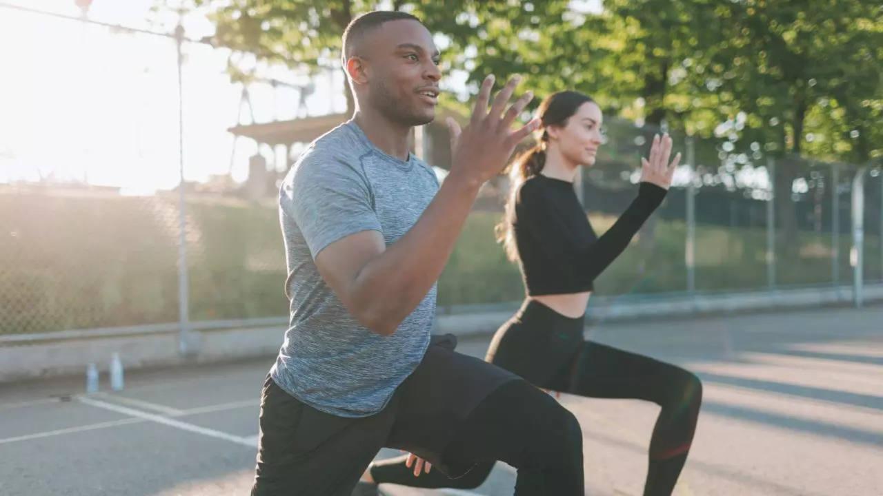 The top 6 evening exercises to lose weight and enhance sleep