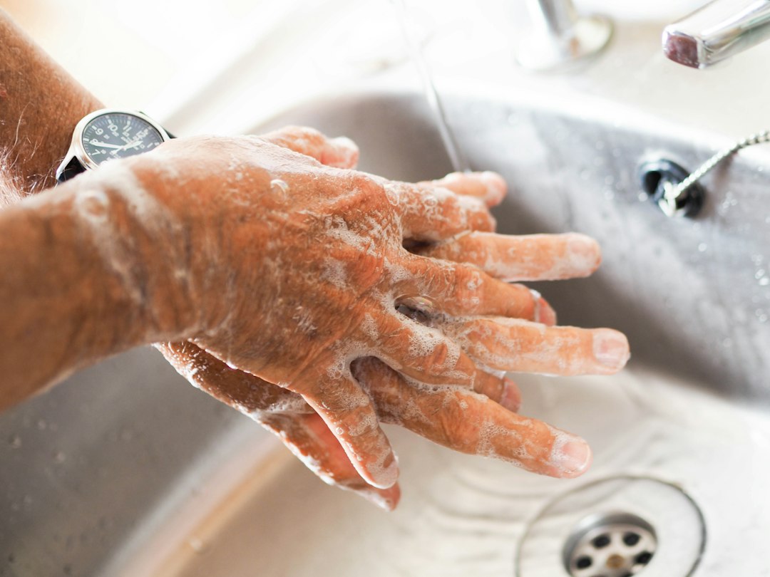 Washing hands to reduce spread of respiratory viruses